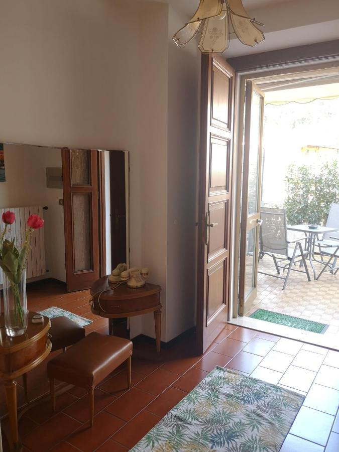 Casa Caterina 2 Storey House, With A Mountain View 토스콜라노마데노 외부 사진