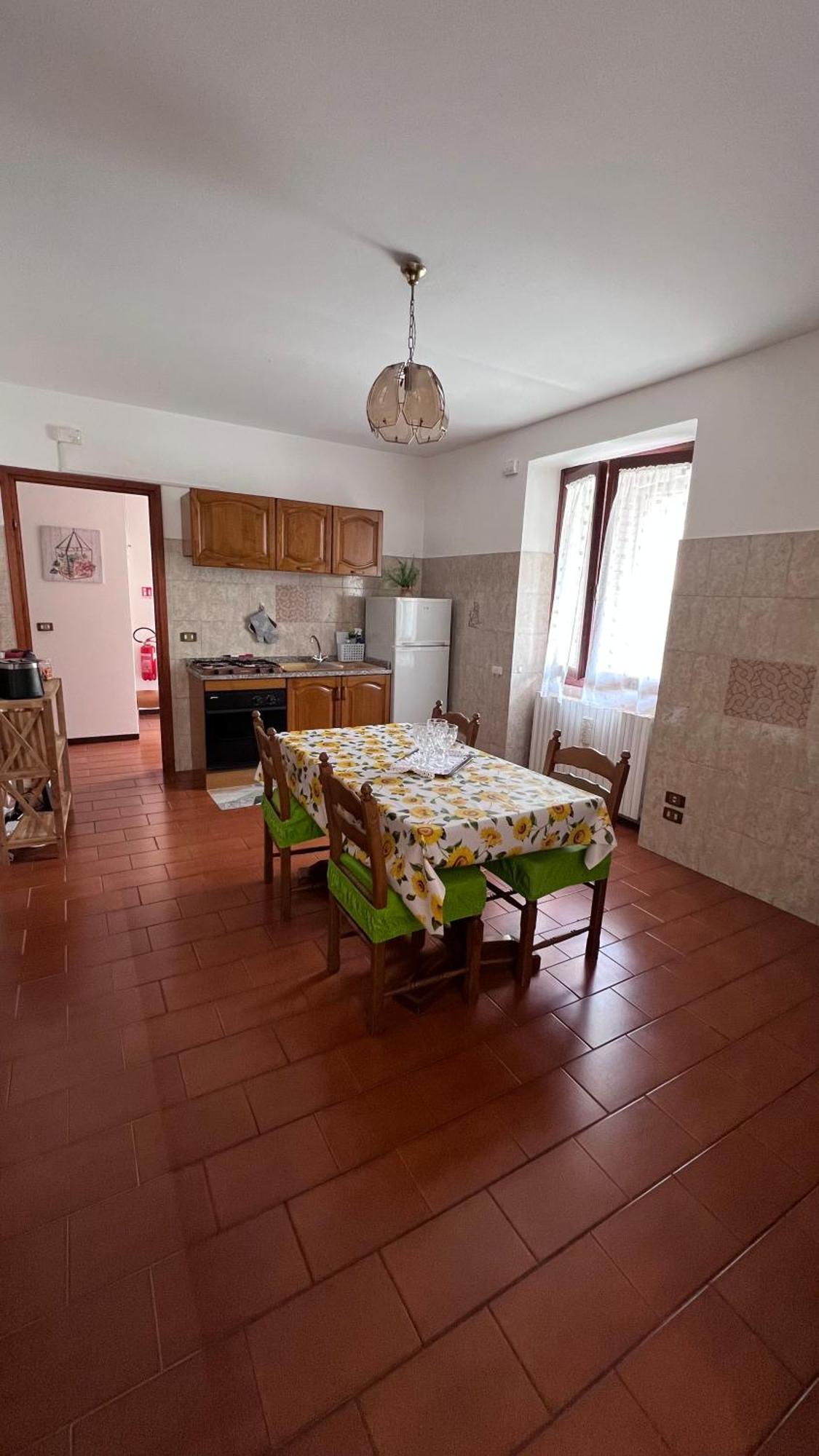 Casa Caterina 2 Storey House, With A Mountain View 토스콜라노마데노 외부 사진